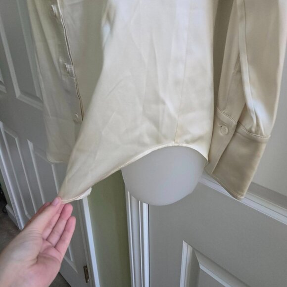 SABLYN Vincent B Slim Fit Button Down Top in Gardenia Size XS - Picture 7 of 14